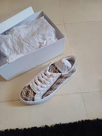 أحذية رياضية Guess - 2