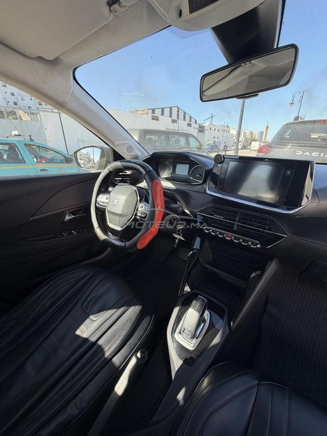 peugeot 208 automatique 2021