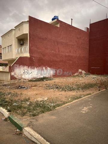Terrain à vendre à deux façades, quartier Riad - 2
