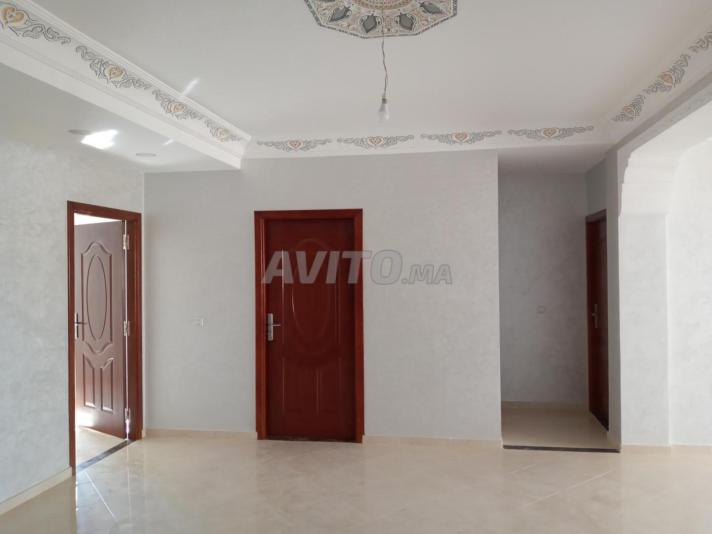 Grand appartement à louer - image 2