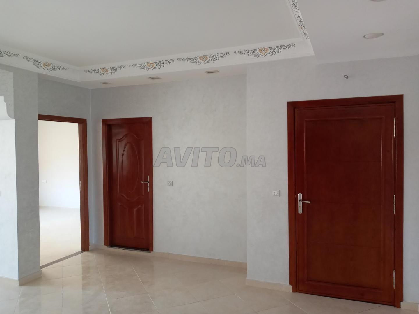 Grand appartement à louer - image 4