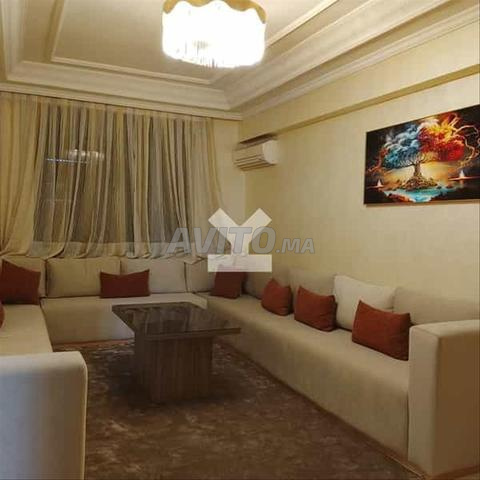 181039-شقة للإيجار بـ 10000 درهم في جليز