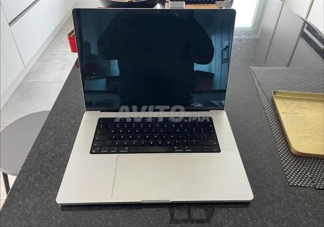 MacBook Pro 16 pouces M2 Pro 16Go 512Go MDM