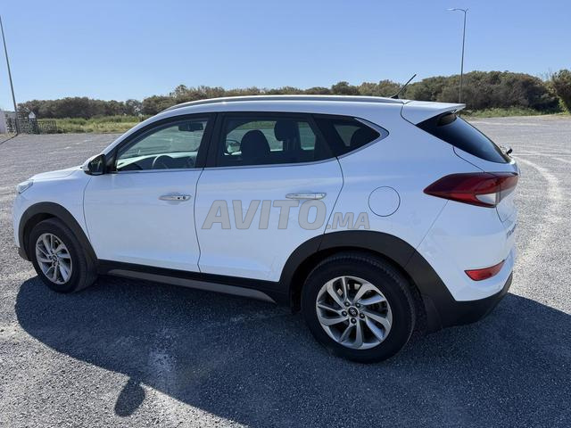 Hyundai Tucson 2016 Diesel Automatique 1ère main - 2