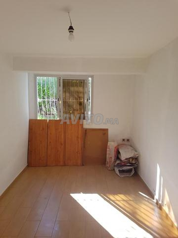 شقة بالطابق السفلي في فيلا مع حديقة بدار بوعزة - 2