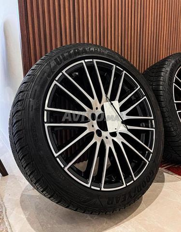 2 jantes R18 neuves avec pneus neufs