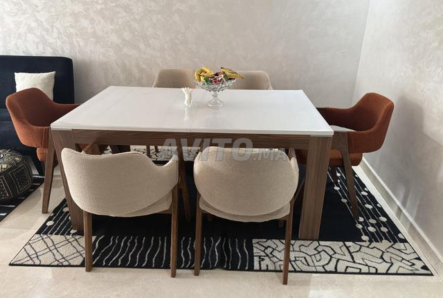 طاولة طعام جديدة و بوفيه - 2