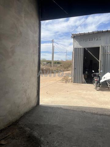 مستودع 300 متر للإيجار أولاد حدو