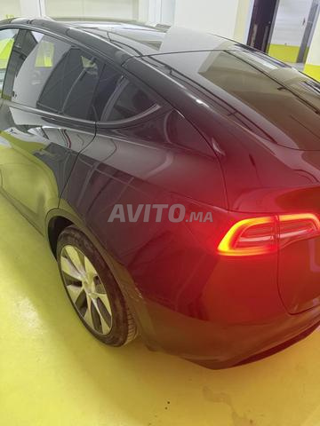 Tesla Model Y Électrique Automatique 2023 - 2