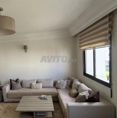 Salon moderne en L et table basse - 2