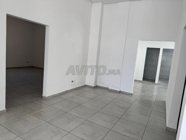 Plateau de bureau moderne à louer - 2