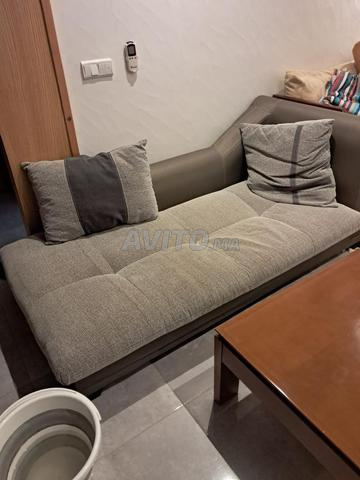 صالون كنبتان وكرسي بحالة جيدة - 2