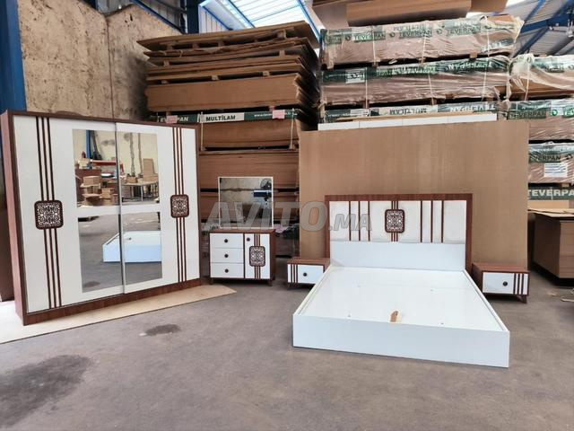 غرفة نوم عصرية بجودة ممتازة، اطلب الآن