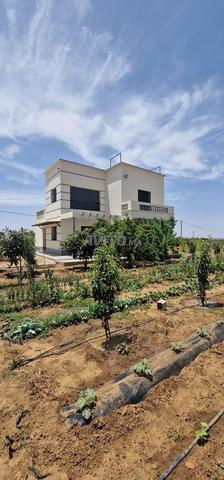 مزرعة مرخصة بأربع واجهات في تيفلت مجهزة تجهيزاً جيداً