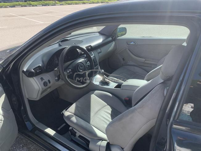 Mercedes-Benz 220 Diesel Automatique 2004 à Martil