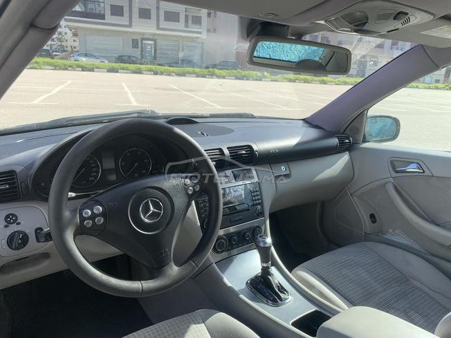 Mercedes-Benz 220 Diesel Automatique 2004 à Martil