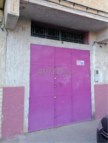 محل تجاري ممتاز للبيع بقلب صفرو - 16 متر - 2