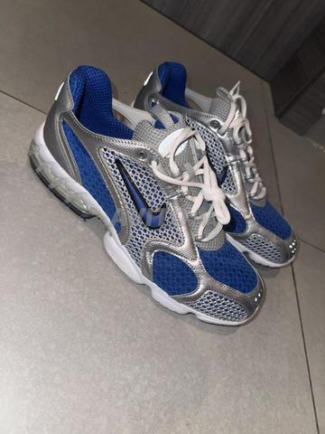 Paire Nike originale négociable état très neuf - 2