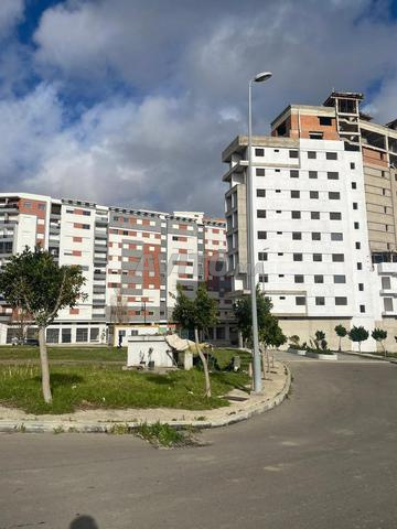 شقة 70 م2 مع موقف سيارات، طابق عام، الأندلس