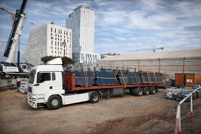 إيجار شاحنات شبه مقطورة مسطحة