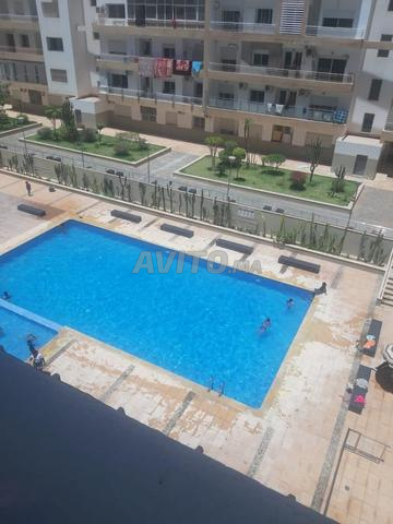 Appartement vide avec piscine 🏝️ à vendre