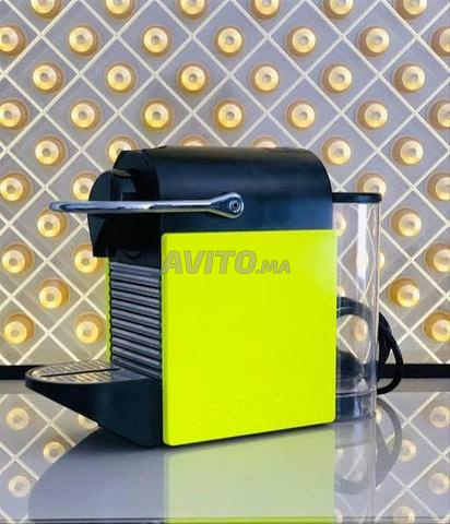 Machine à café Nespresso Pixie (garantie)