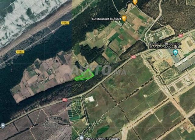 للبيع أرض للسياحة والفندقة