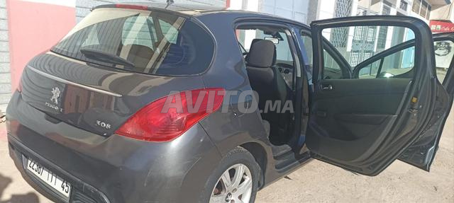 Peugeot 308 Diesel Manuelle 2013 à Larache