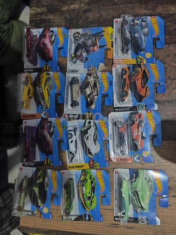 12 سيارة لعبة هوت ويلز جديدة مستوردة