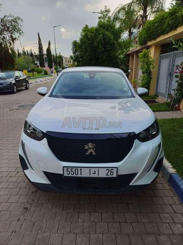 Belle PEUGEOT 2008 encore NEUVE