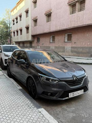 ميغان 4 نظيفة