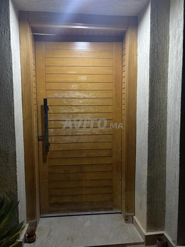 باب خشبي مصمت للبيع - 2