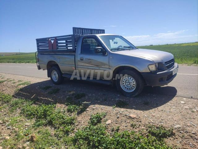 سيارة للبيع نوع ايسوزو - 2