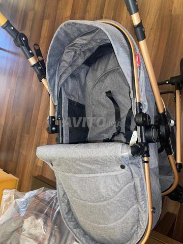 Poussette avec accessoires et Maxi-Cosi - 2
