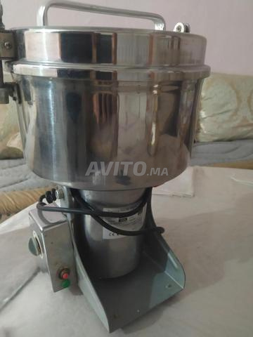 Machine à épices d'occasion et en bon état