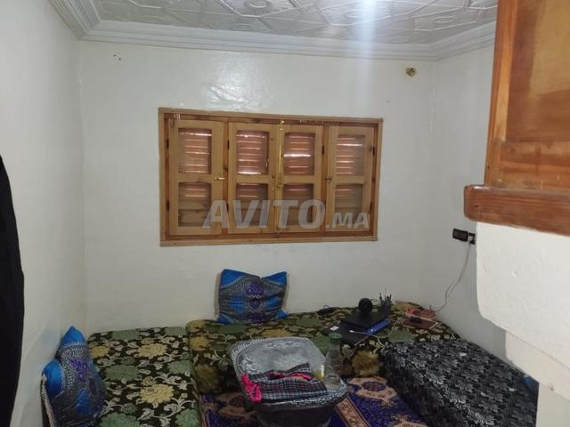 منزل بمساحة 218 متر مربع مع حديقة في جرادة. - 2