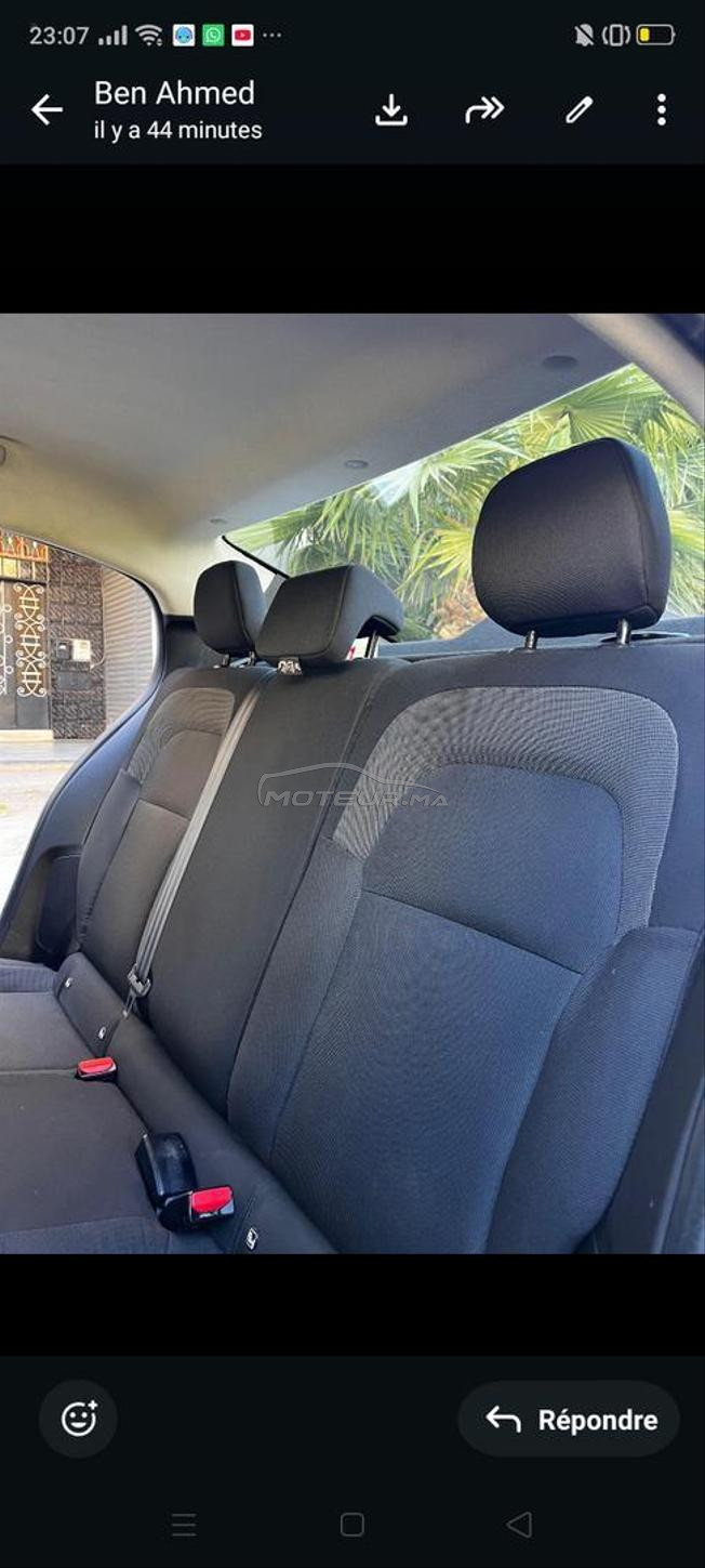 très belle voiture intermédiaire bla matbarztouni 