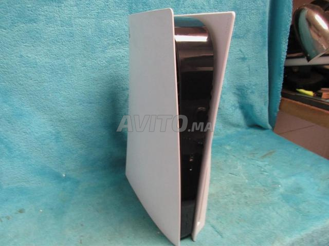 PS5 STANDARD AVEC 13 JEUX