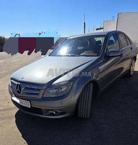 Mercedes-Benz 220 Diesel Automatique 2011