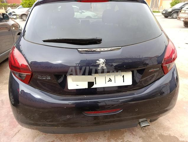 Peugeot 208 GT Essence Manuelle 2017 à Marrakech