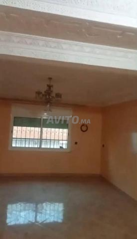 Grand appartement bon état à louer à Temara dans un immeuble résidentiel