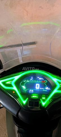 دراجة نارية من نوع RYMCO Sh - 2