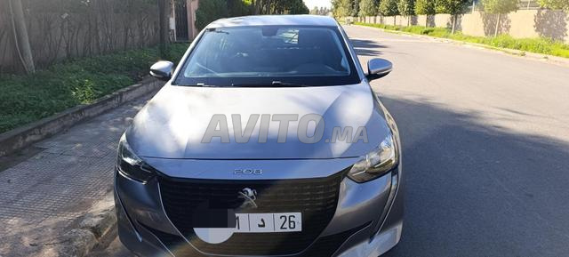 Peugeot 208 Essence Manuelle 2022 en bon état