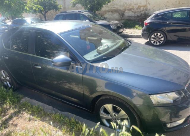 Voiture très bon état - 2