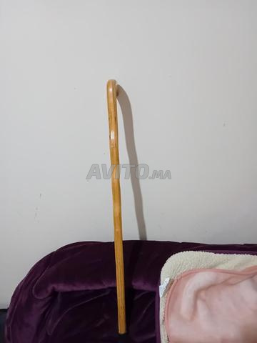 عكاز للبيع - 2