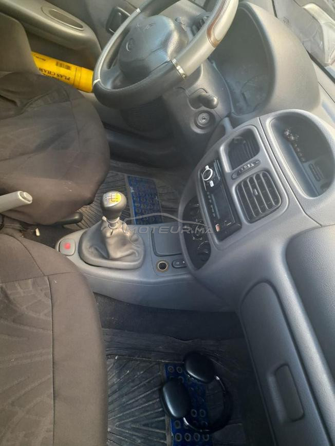 Renault Clio Essence Manuelle 2001 à Salé