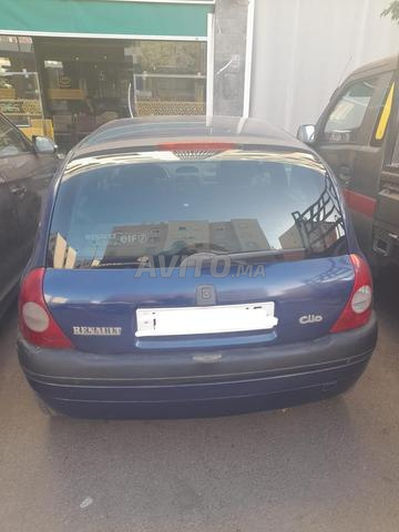 Renault Clio Essence Manuelle 2001 à Salé