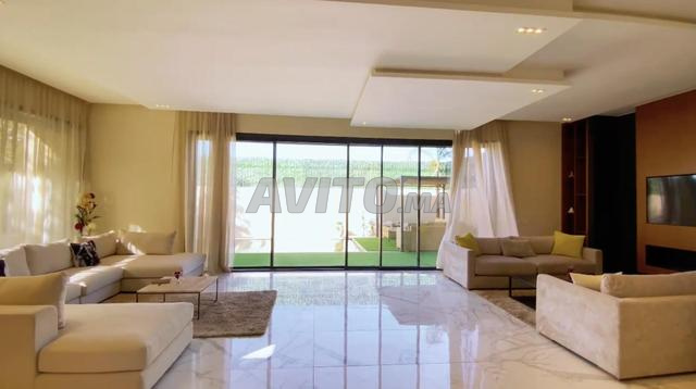 إيجار طويل الأمد فيلا راقية 4 أجنحة - 2