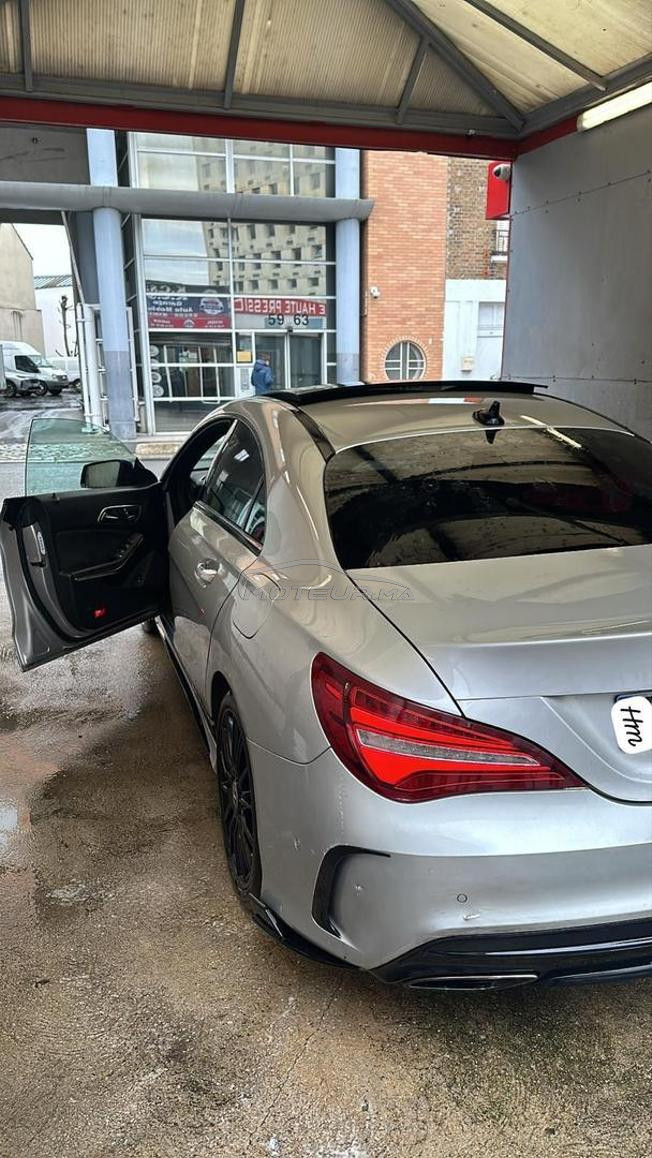 Mercedes-Benz 200 Diesel Automatique 2018 à Rabat