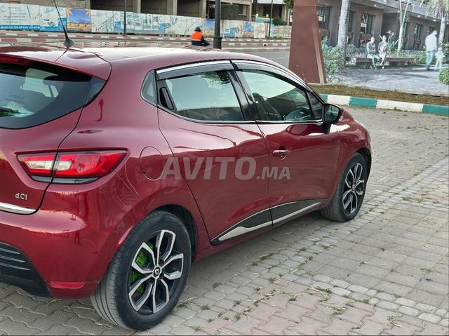 Renault Clio Diesel Automatique 2017 à Agadir